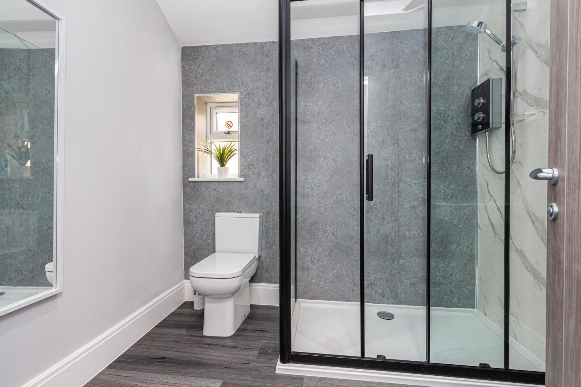 Seafront Apartment - Sleeps 6 - Gateway To The Lake District - Brand New Morecambe Exteriör bild